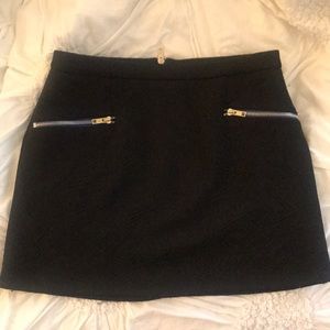 Love.... ady mini skirt